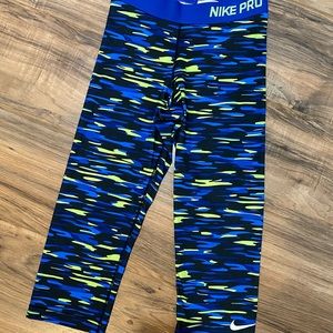 Nike Pro Dri Fit Capris Leggings